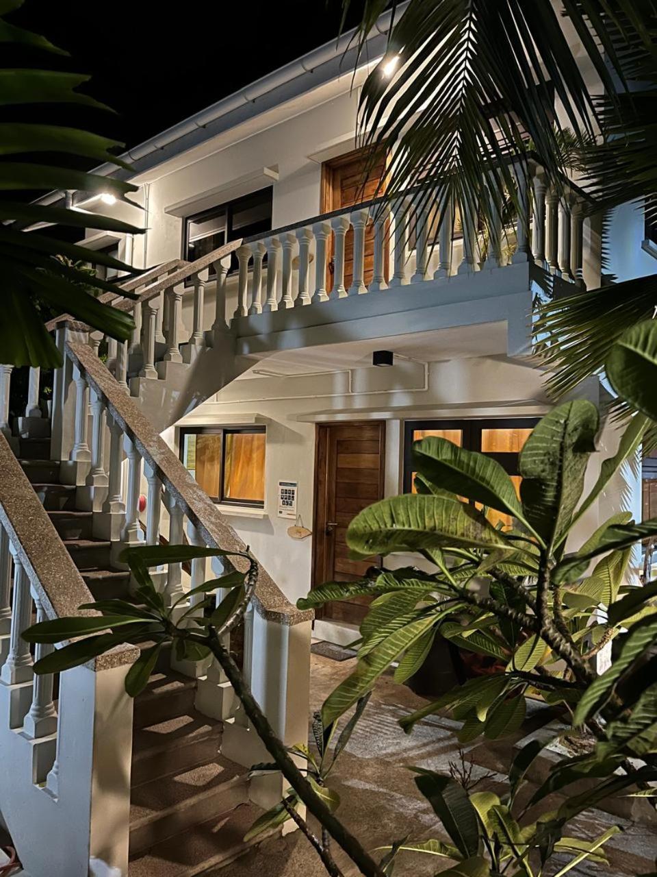 Island Cove Apartment Victoria Exterior photo